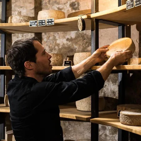 krevet i doručak Spacapanova Hisa 4*