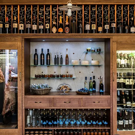 Spacapanova Hisa Komen