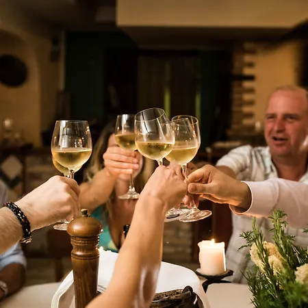 Spacapanova Hisa Bed & Breakfast