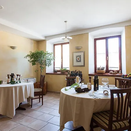 Spacapanova Hisa Bed & Breakfast Komen