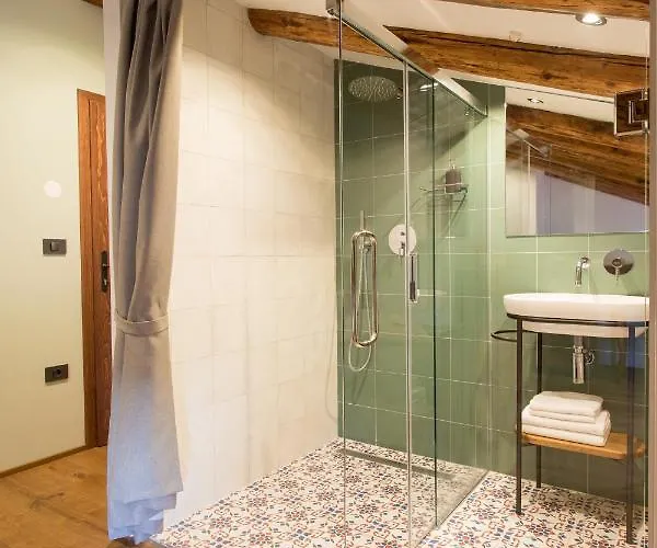 Spacapanova Hisa Bed & Breakfast