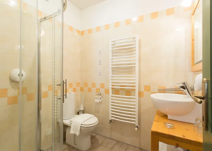 Spacapanova Hisa Komen