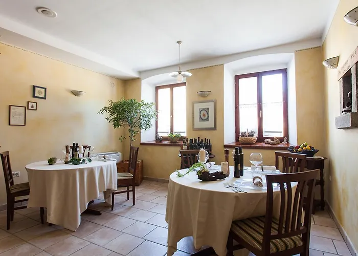 Spacapanova Hisa Bed & Breakfast Komen